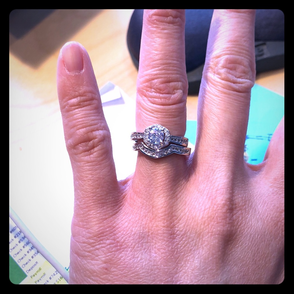 Vintage looking 2 beautiful CZ diamond rings